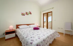 Amazing home in Tinjan - Image 2