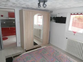 charmant f1 tout confort quartier residentiel et calme - Image 3