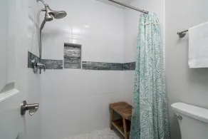 Newly built condo with water views! - Image 4