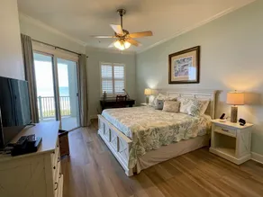 Direct Oceanfront Paradise with Gigabit Internet and 55” 4K Streaming TV! - Image 4