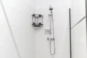 Beautiful 1BR Apartment For Long Stays - Image 3