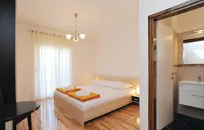 Amazing home in Pakostane - Image 2