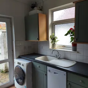 Luxury Family Three Bedrooms Semi-Detached House - Image 4