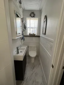 THE \"clean\" LITTLE BLUE COTTAGE -  BEACHTOWN DT GRAND BEND -ONTARIO - Image 2