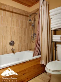 Spacious Cabin - Close to Seeley Lake, Wi-Fi, Dogs Welcome, RV Spot - Image 3