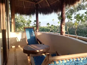 Beautiful luxury suite with pool, Free Wifi, Parking - Image 4