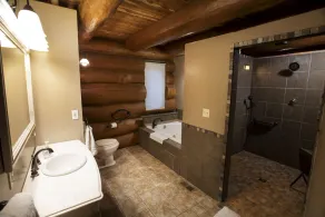 3 acre Lake, Farm Animals Petting Zoo, Horses and Horseback Riding, Room to roam - Image 3