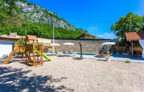 Awesome home in Bribir - Image 2