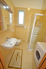 Puce Cottage near SM de LEUCA with a lawn for sunbathing, Wi-Fi, and air conditioning - Image 2