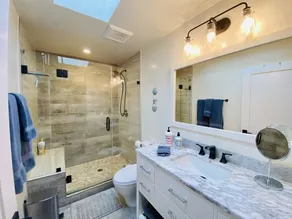 Rabatterade priser !! Modern Mid Century Cottage - Image 2