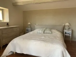 Peaceful farmhouse in the heart of the Lubéron Golden Triangle - Image 3