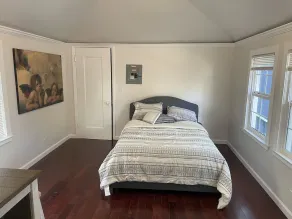 Furnished North Berkeley pet-friendly cottage in the center of it all - Image 4