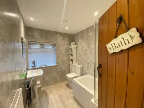 Cosy, traditional Norfolk cottage with option to book beach hut (seasonal) - Image 5