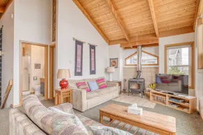 Steps To the Ocean, With Panoramic Views, Ocean-View Deck in Manzanita! - Image 2