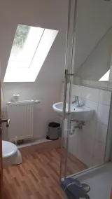 amorevolmente ristrutturato casa per le vacanze con ampia. Giardino, ideale per le famiglie - Image 3