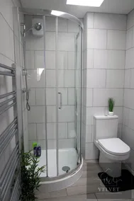 1 Bed House , Free WiFi,Free Parking,Leasure,Business - Image 2