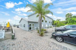 Dockside Marina Studio - Image 2