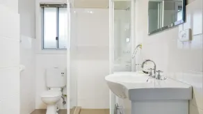 Comfortable and spacious 4 Bedroom, 3 Bathroom open plan home in Berridale - Image 4