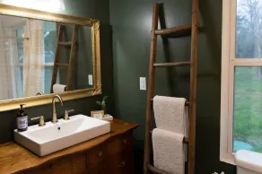 Charming 3/2 Farmhouse Near Fixer Upper and Gathering Oaks - Image 3