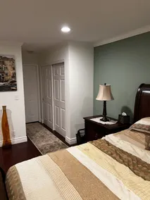 Spacious newly remodeled indoor / outdoor space. Walking distance hikiing trails - Image 5