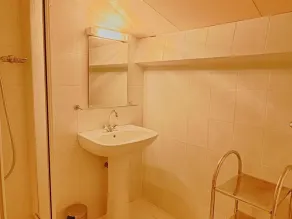 Garden-Level Apartment, 3 Rooms, 6 Guests, Near Liscia Beach - Image 3