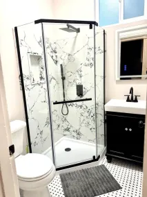 GORGEOUS 3 BEDROOM IN DOWNTOWN - Image 2