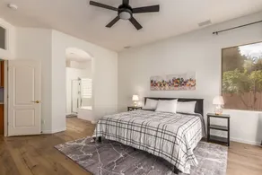 Beautiful,Immaculate, Glendale home. - Image 2