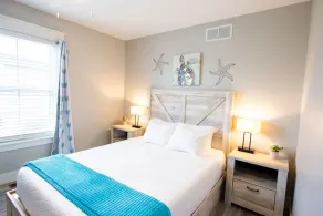 Pelican`s Perch - 1 Bed/2 Loft Lakeside Cottage! - Image 5