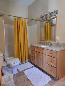 Loguns Landung, Powell Lake, Interior Update im Jahr 2014 - Image 3