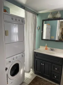 Oysterhaven Cottage with partial Water views! New balcony! Close to Fairgrounds! - Image 5