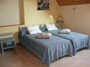Charming Cottage Near Bercé Forest: Fireplace, Billiards, Garden, Close to Hiking & Cycling Trails - Image 2