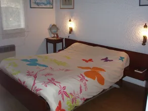 Traditionellt Landes hus, täckt pool, stängd mark. - Image 4