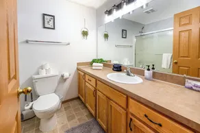 Teak: a Family Home. 5 TVs, backyard, pet friendly - Image 5
