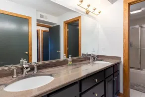 4 BR cabin mins to trails & breweries pets welcome - Image 4
