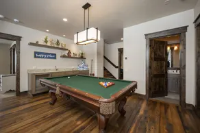 Spacious Elegance, 5 en-suites, hiking trail to town, packed with amenities! - Image 2