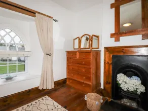 DESTINY COTTAGE, pet friendly, character holiday cottage in Boscastle - Image 3