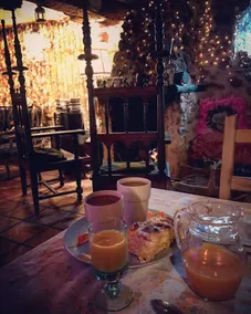 Romantic getaway to Valeria - Image 2