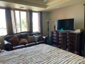 Your Riverfront Relaxing Vacation Home - Image 4