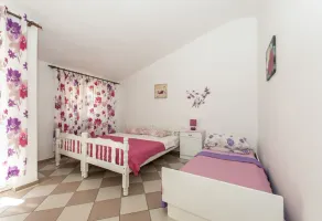 Apartments and Rooms Dragica (27021-A1) - Starigrad Paklenica - Image 3