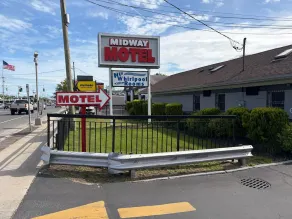 Midway Motel - Image 2