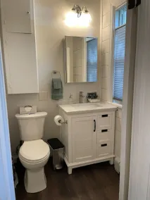 Historic downtown flat - Image 2