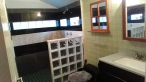 Cozy secluded cottage in center of town - Image 2