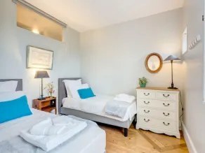 Charmant appartement rénové à Chantilly avec WiFi et parking - Image 4
