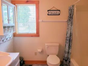 Blarney Shores -Waterfront -Pet Friendly - Balconies , No Linens Provided - Image 3