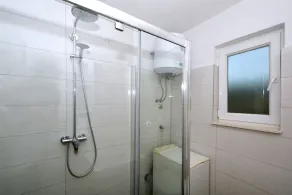 LOZA 1,  2-BDR Sea-View apt in Slatine - Image 3