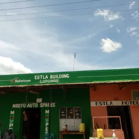 Estla Lodge - Image 2
