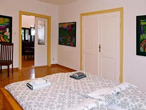 Exclusive Apartment in an art Nouveau Villa - Image 5