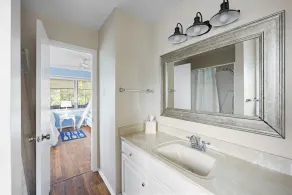 Maison de plage avec piscine privée, 2 grandes vérandas grillagées, à quelques pas de la plage - Image 4