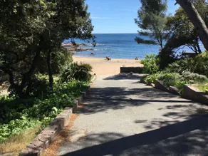 Hus med aircondition og havudsigt, 30 meter fra stranden, lukket have, ideel til familier. - Image 5