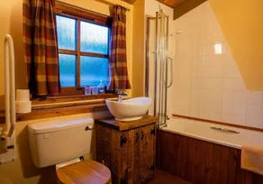 Self-Catering chalet near Plockton and the Isle of Skye secluded, well equipped and dog friendly. - Image 2